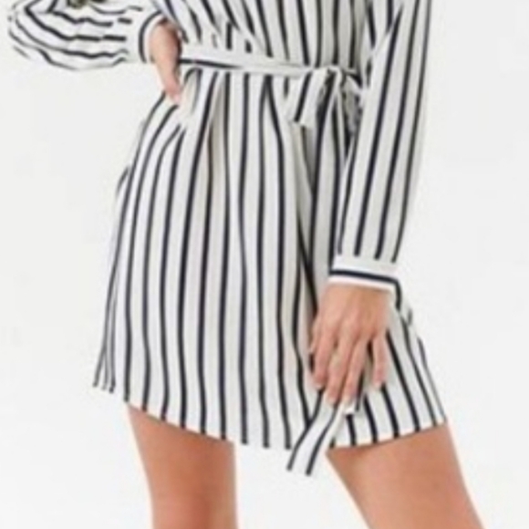 Striped V-Neck Tie-Waist Dress - Black & White 28 inches p2p 31 inch long - Picture 2 of 6